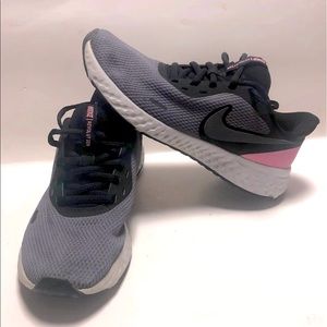 Nike Revolution Womens U.S. Size 7.